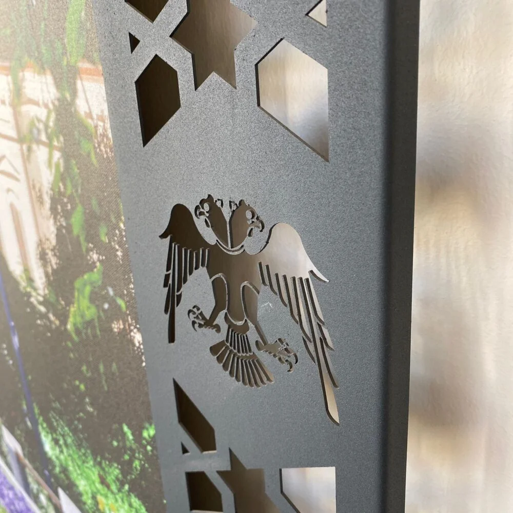 metal sivas çerçeve, çift başlı kartal, kartal çerçeve, sivas fason lazer kesim, lazer kesim tasarımı, yüksek hassasiyet lazer kesim, düşük maliyet lazer kesim, lazer kesim makineleri, lazer kesim parçaları,